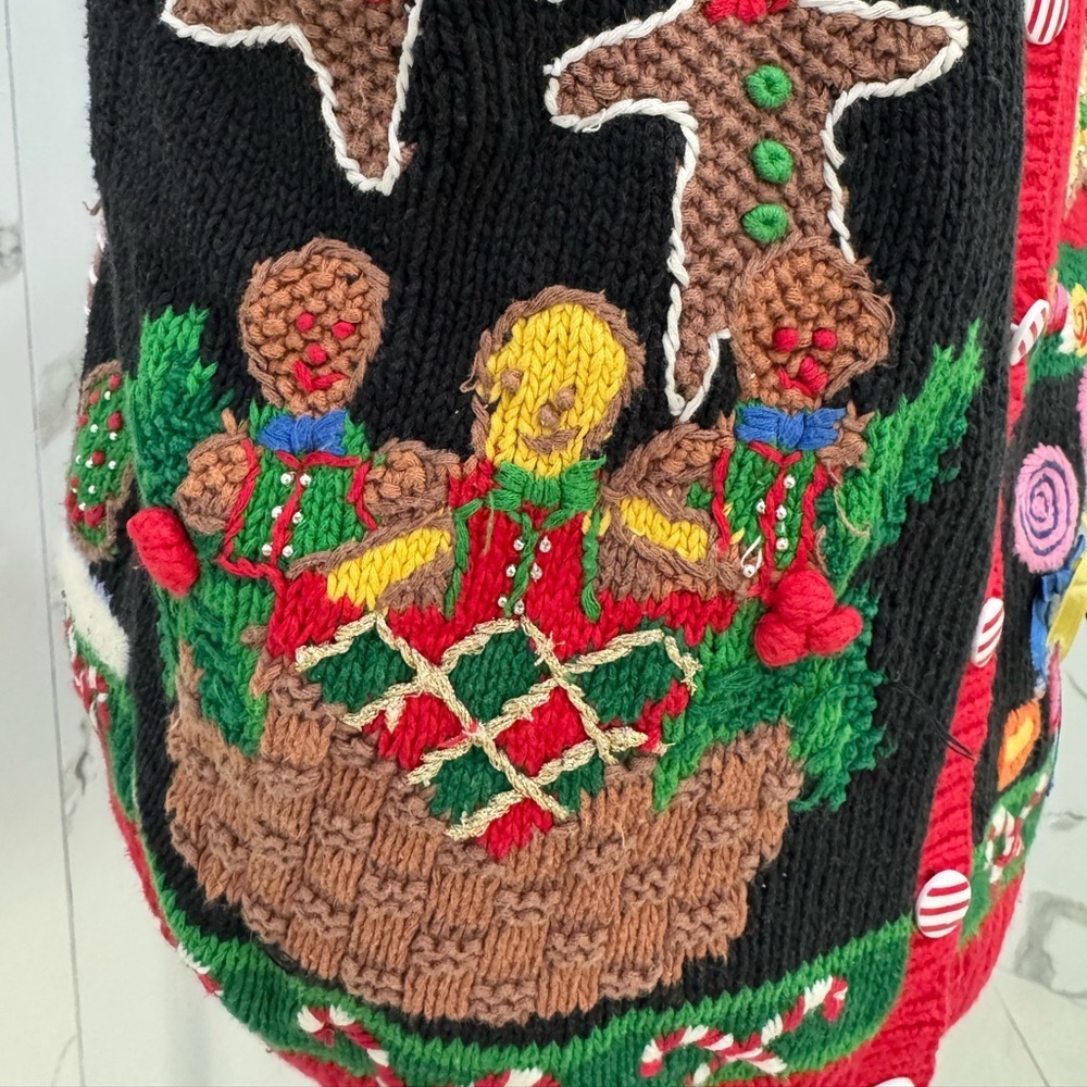 Bechamel Vintage Christmas Vest Gingerbread Men Red Black Green Knit Sweater - Picture 5 of 7